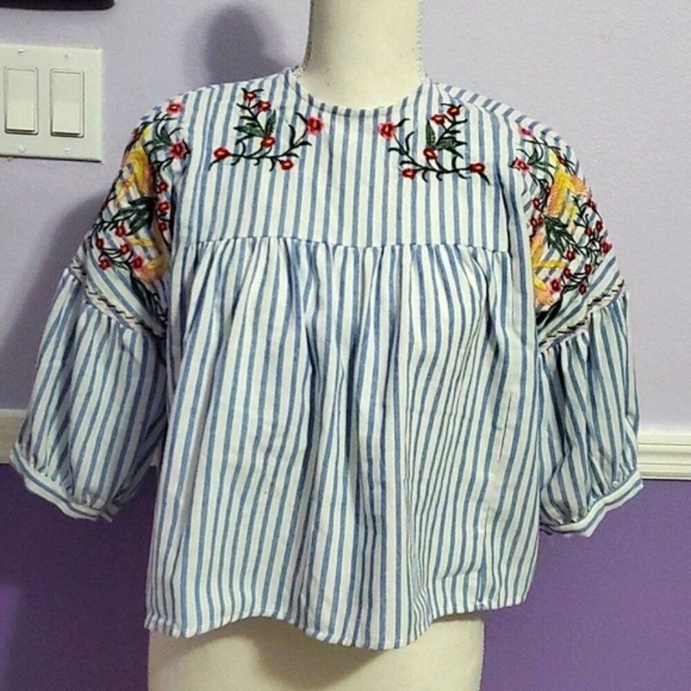 Rebellion Boho White Blue Striped Floral Birds Embroidered Ruffled Prairie Top M